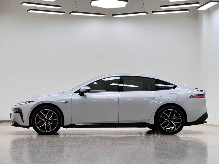 Dongfeng Yipai eπ 007 2025 2025款 纯电 565四驱Max领航版