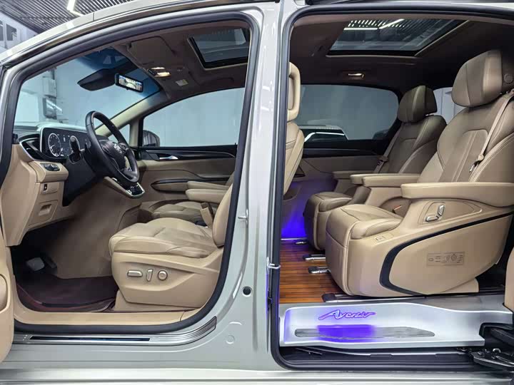 Фото 7 - Buick GL8 ES