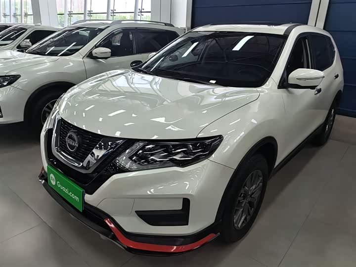 Nissan X-Trail 2025 2025款 荣誉 2.0L 两驱领先版