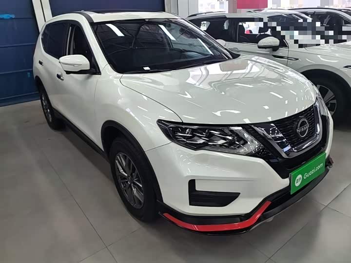 Nissan X-Trail 2025 2025款 荣誉 2.0L 两驱领先版