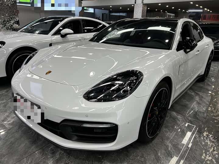 Фото 1 - Porsche Panamera