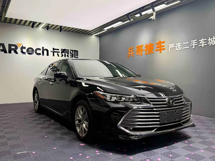 Фото 1 - Toyota Avalon