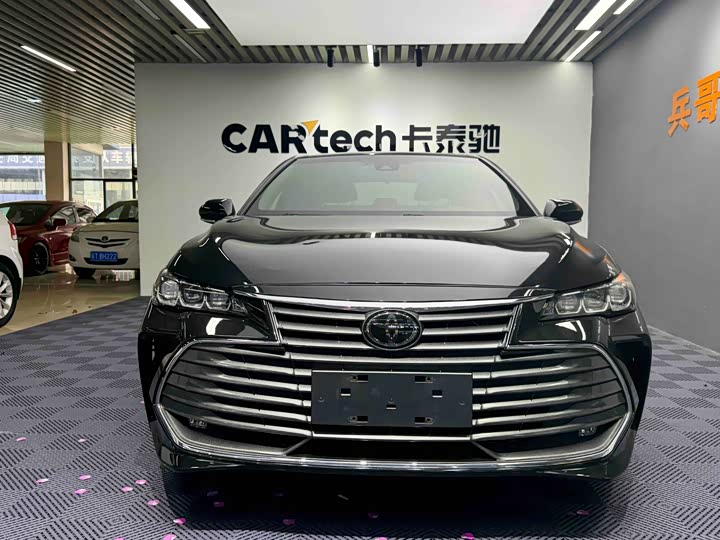 Фото 2 - Toyota Avalon