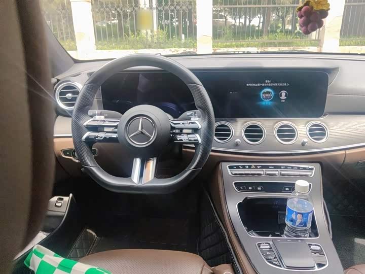 Фото 7 - Mercedes-Benz E-Class