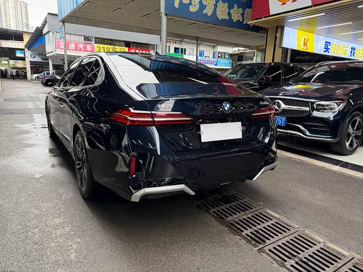 Фото 5 - BMW 5 Series