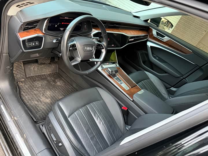 Photo 4 - Audi A6