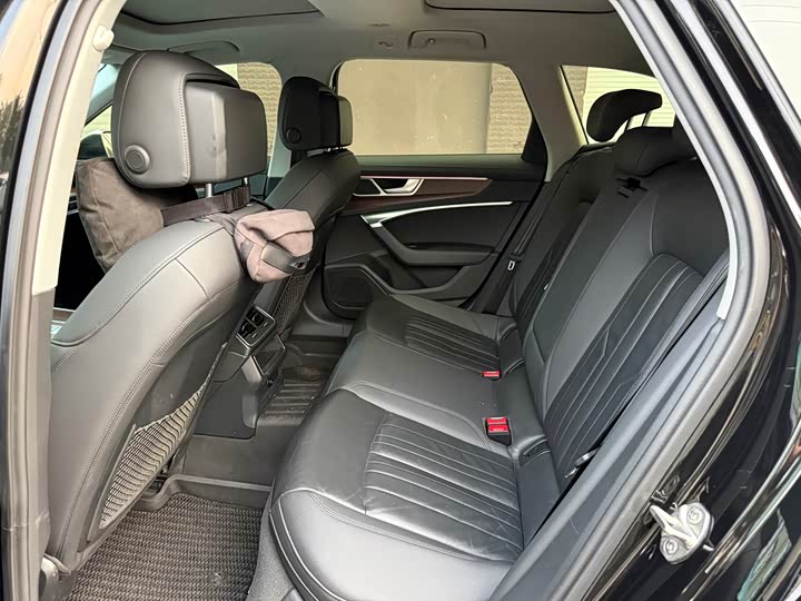 Photo 6 - Audi A6