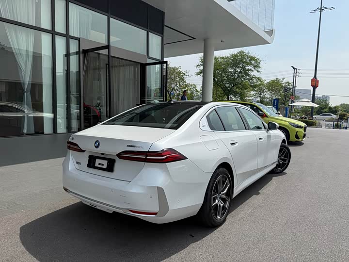 BMW i5 2025 2025款 eDrive 35L 豪华套装