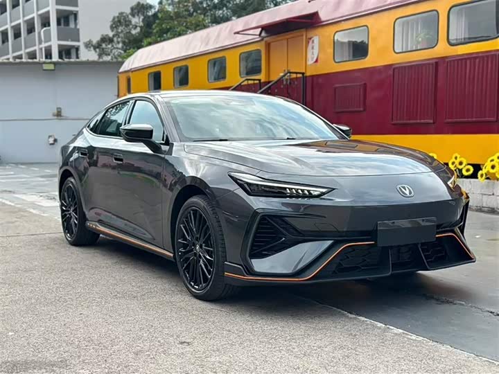 Changan UNI-V 2025 2025款 第三代 1.5T 500Bar尊贵型