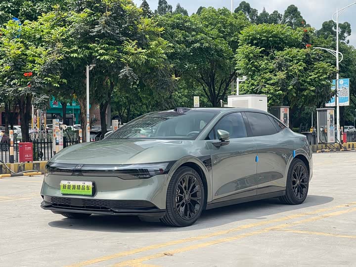 Zeekr 007 2025 2025款 长续航四驱智驾版 100kWh