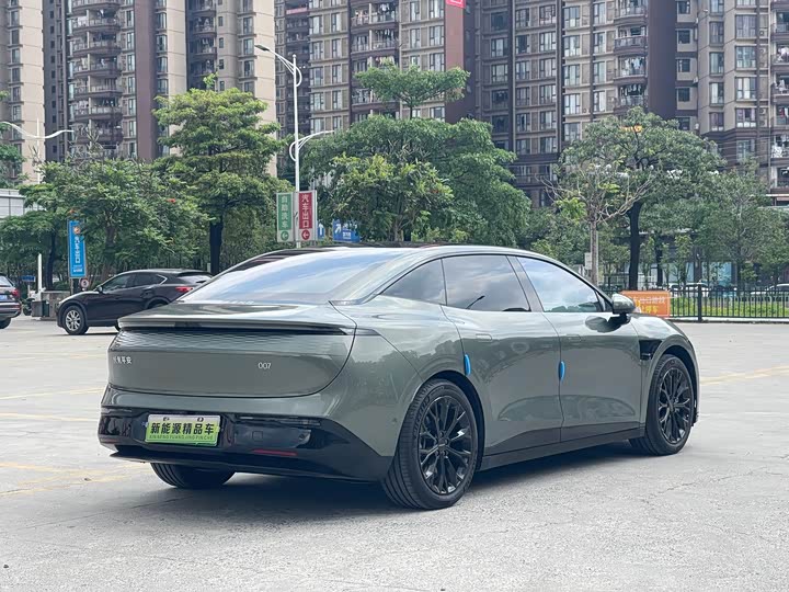 Zeekr 007 2025 2025款 长续航四驱智驾版 100kWh