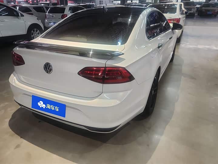Фото 3 - Volkswagen Lamando L