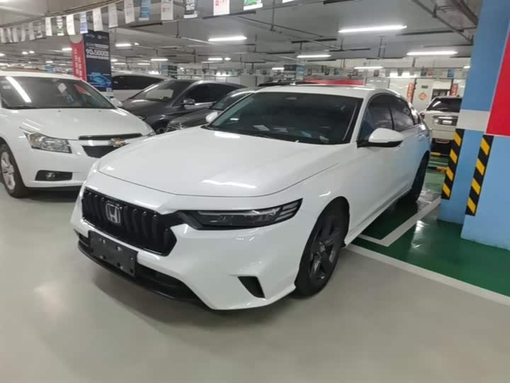 Zdjęcie 2 - Honda Inspire