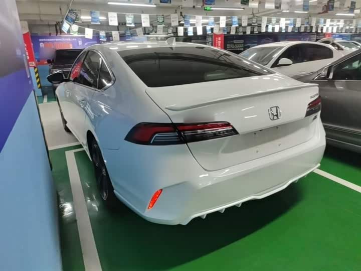 Zdjęcie 5 - Honda Inspire