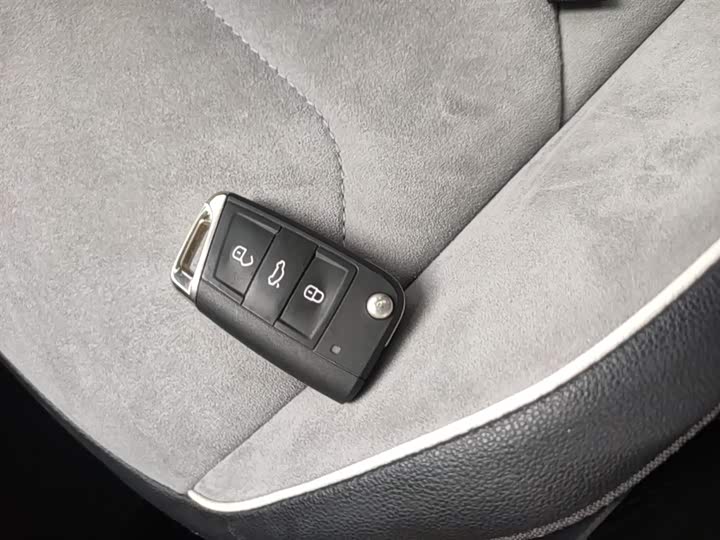صورة 8 - Volkswagen Tayron