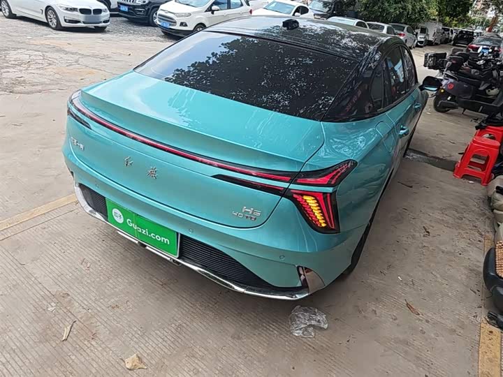 Фото 7 - Hongqi H6