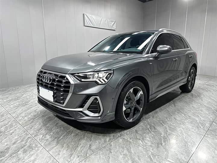 Фото 1 - Audi Q3