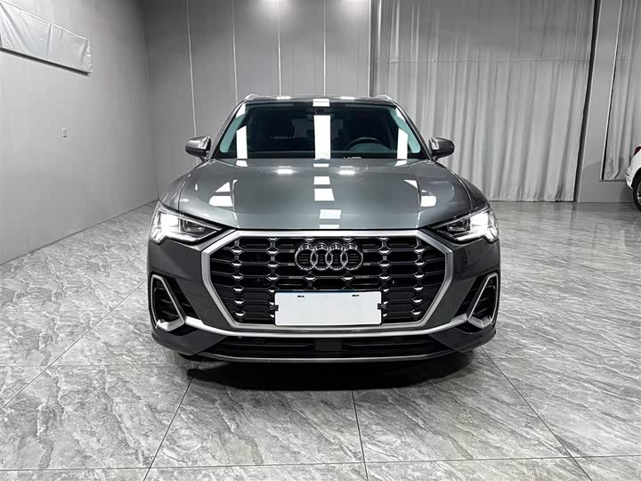 Фото 2 - Audi Q3