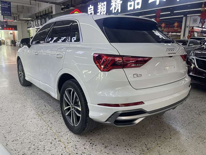 Zdjęcie 4 - Audi Q3