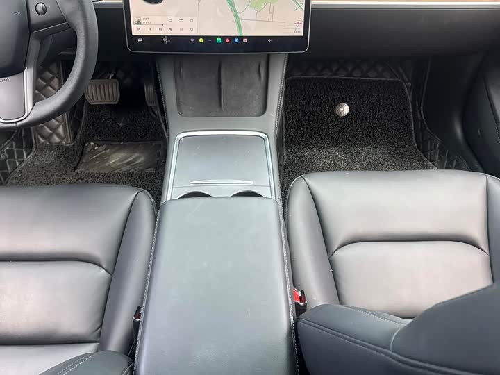 Photo 4 - Tesla Model 3
