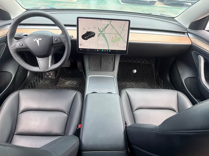 Photo 6 - Tesla Model 3
