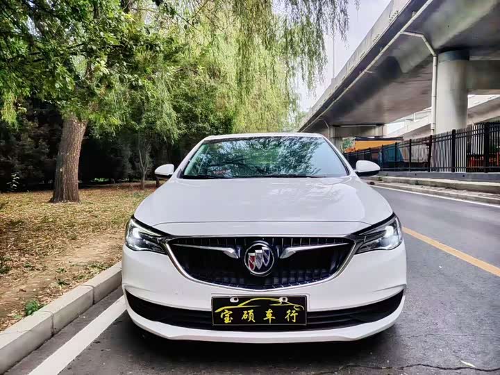 Photo 2 - Buick Excelle GT