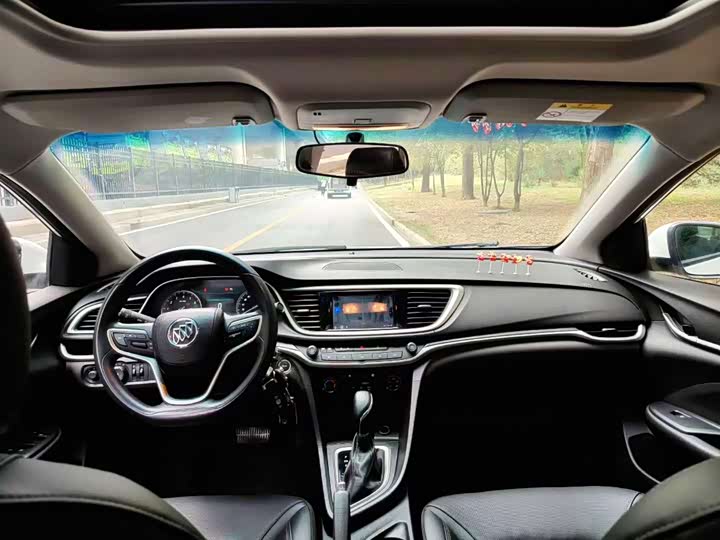 Photo 7 - Buick Excelle GT