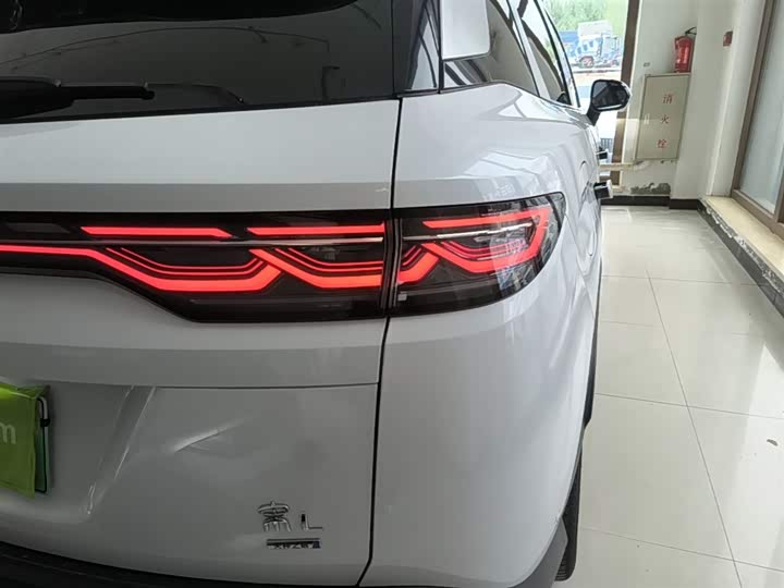 BYD Song L DM-i Hybrid 2025 2025款 智驾版 112km 领先型