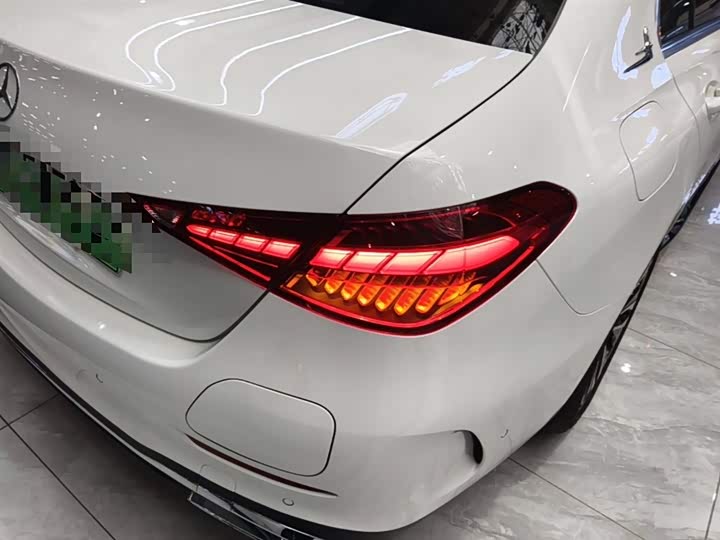 صورة 8 - Mercedes-Benz C-Class Hybrid