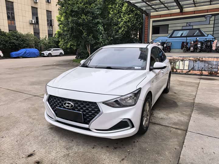 Фото 1 - Hyundai Celesta