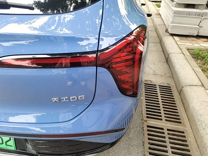 Фото 8 - Hongqi EHS5 (Tiangong 06)