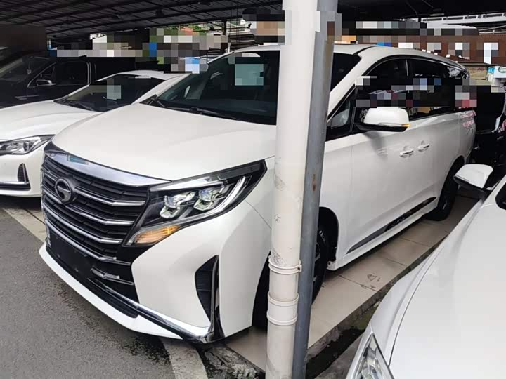 Фото 2 - GAC Trumpchi M8