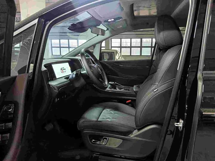 GAC Trumpchi M8 2026 2026款 2.0T 尊享版