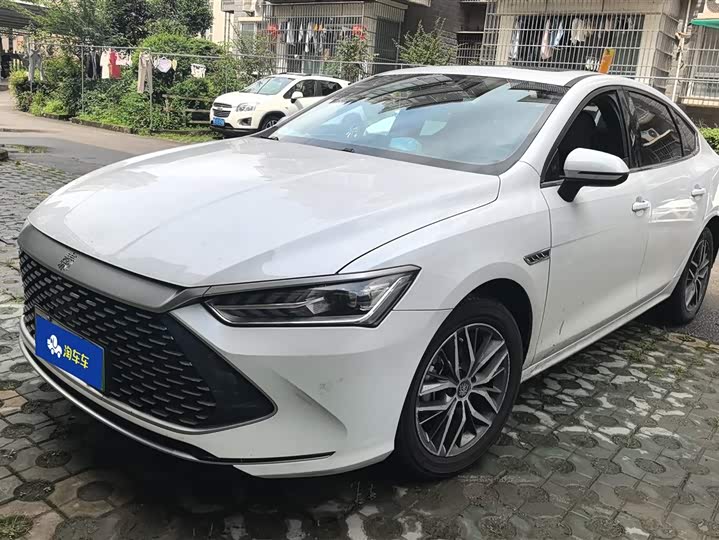 BYD Qin Plus 2021 2021款 DM-i 120KM 尊贵型