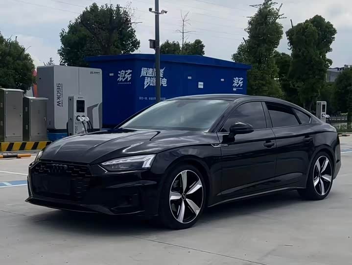 Фото 1 - Audi A5