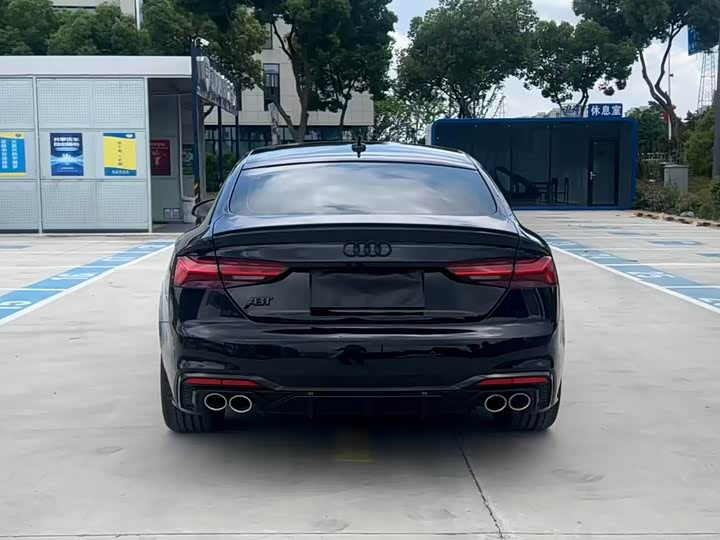 Фото 8 - Audi A5