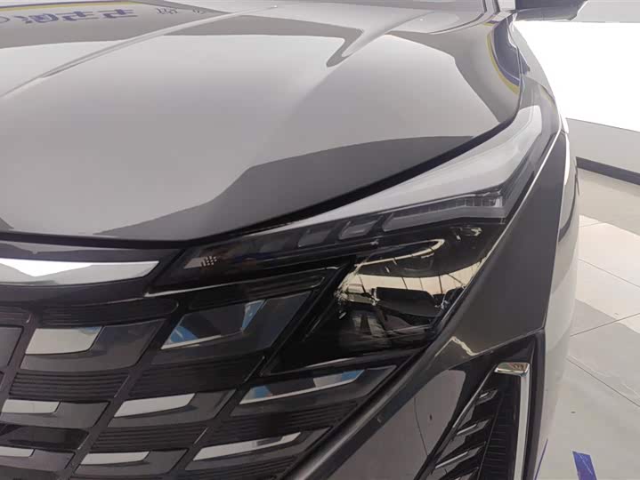 Changan UNI-Z Hybrid 2024 2024款 蓝鲸智电iDD 125km 卓越型