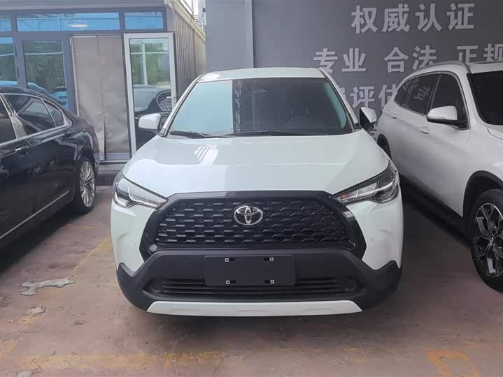 Фото 2 - Toyota Corolla Cross