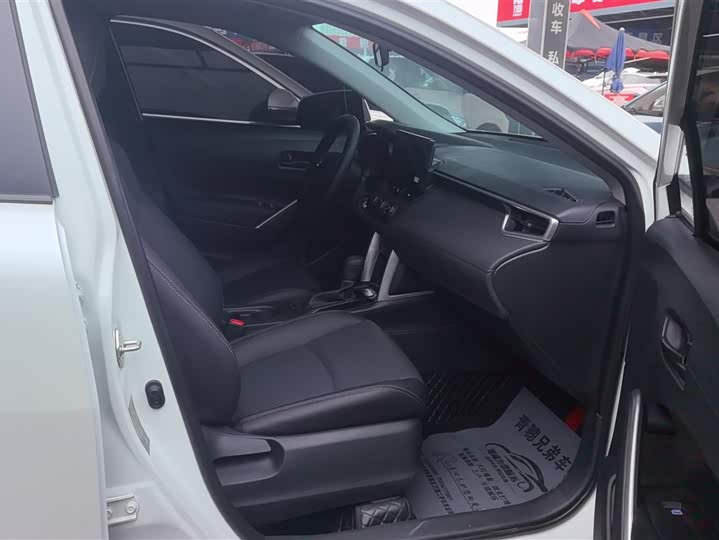 Фото 8 - Toyota Corolla Cross