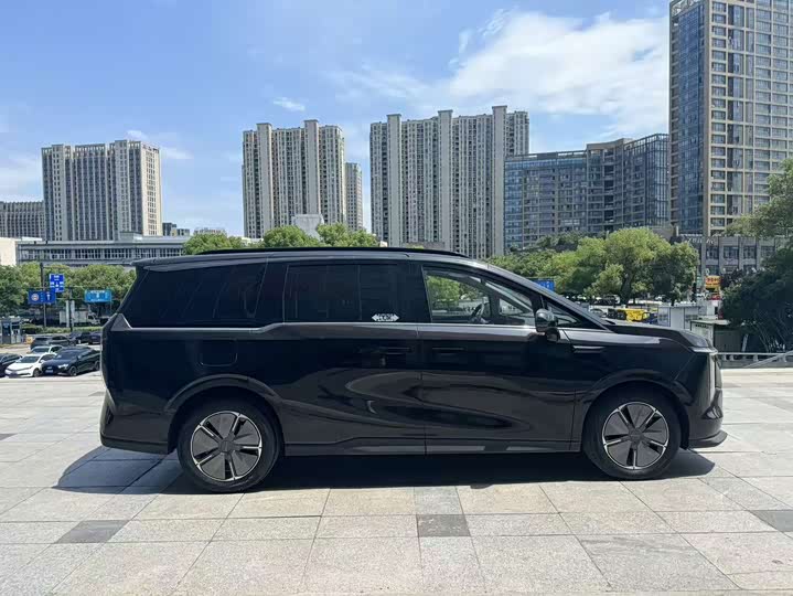 Maxus Mifa 7 2024 2024款 超混 超长续航版 旗舰版