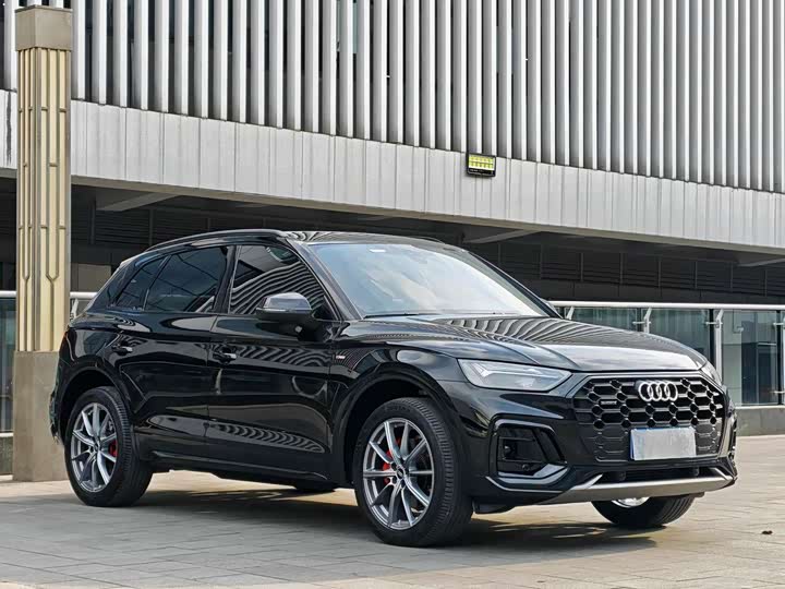 Фото 3 - Audi Q5L