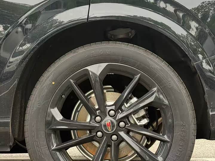 2025 Hongqi HS3 Hybrid