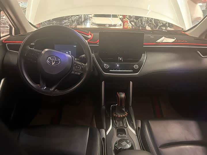 Фото 6 - Toyota Corolla Cross