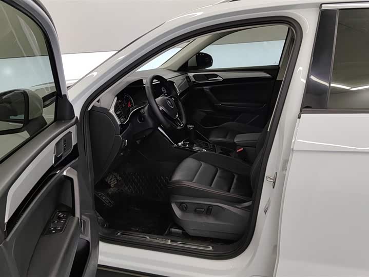 Volkswagen Tayron 2022 2022款 280TSI 两驱豪华智联版