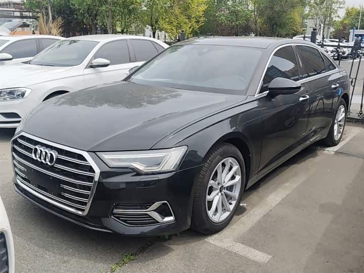 Фото 1 - Audi A6L