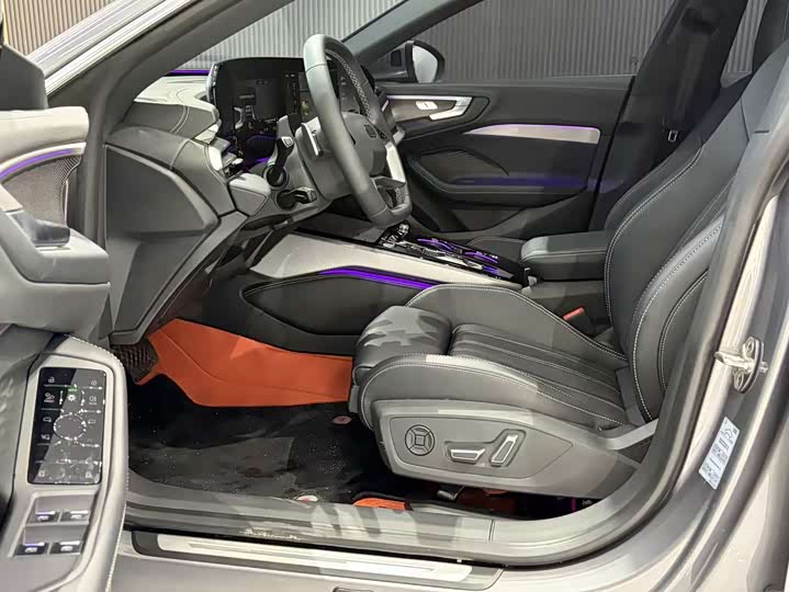 صورة 4 - Audi A5L Sportback