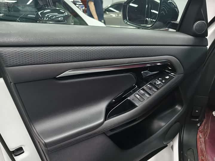 Land Rover Range Rover Evoque L 2020 2020款 249PS R-DYNAMIC S 曜黑运动版