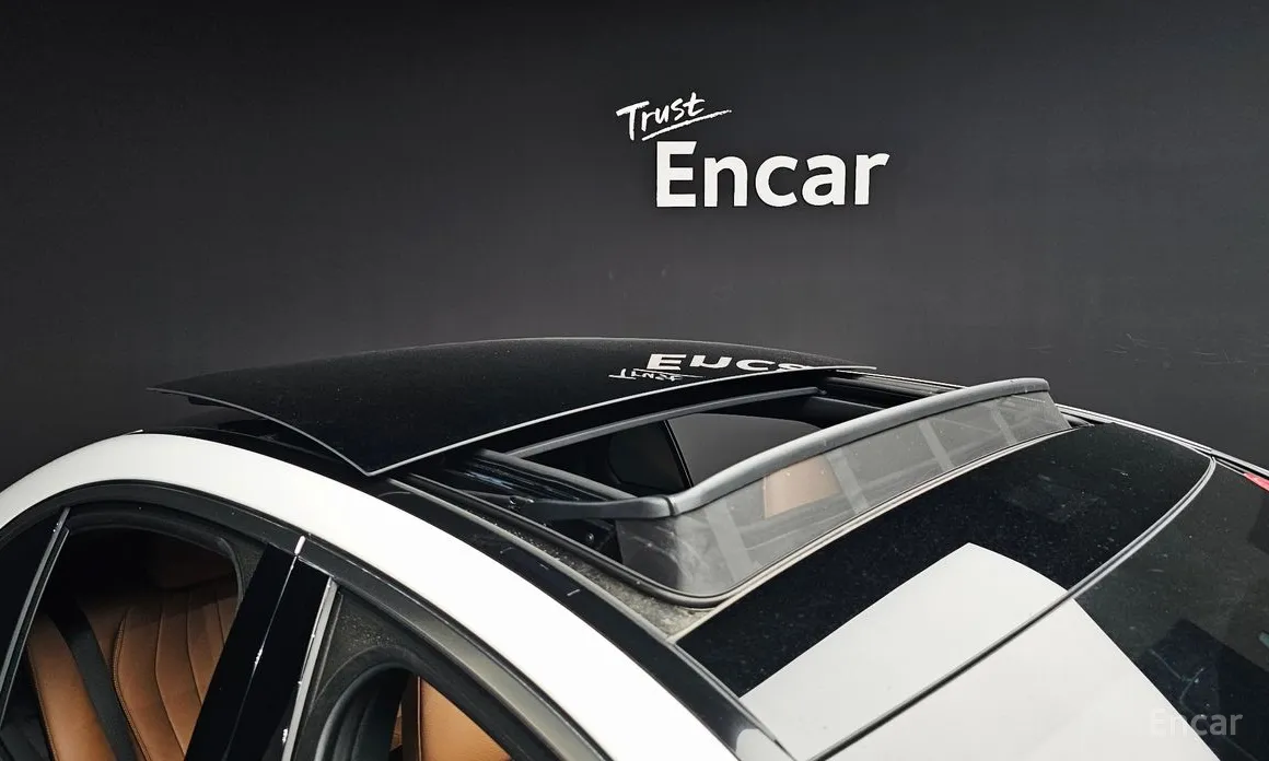 Photo 20 - Mercedes-Benz E-Class