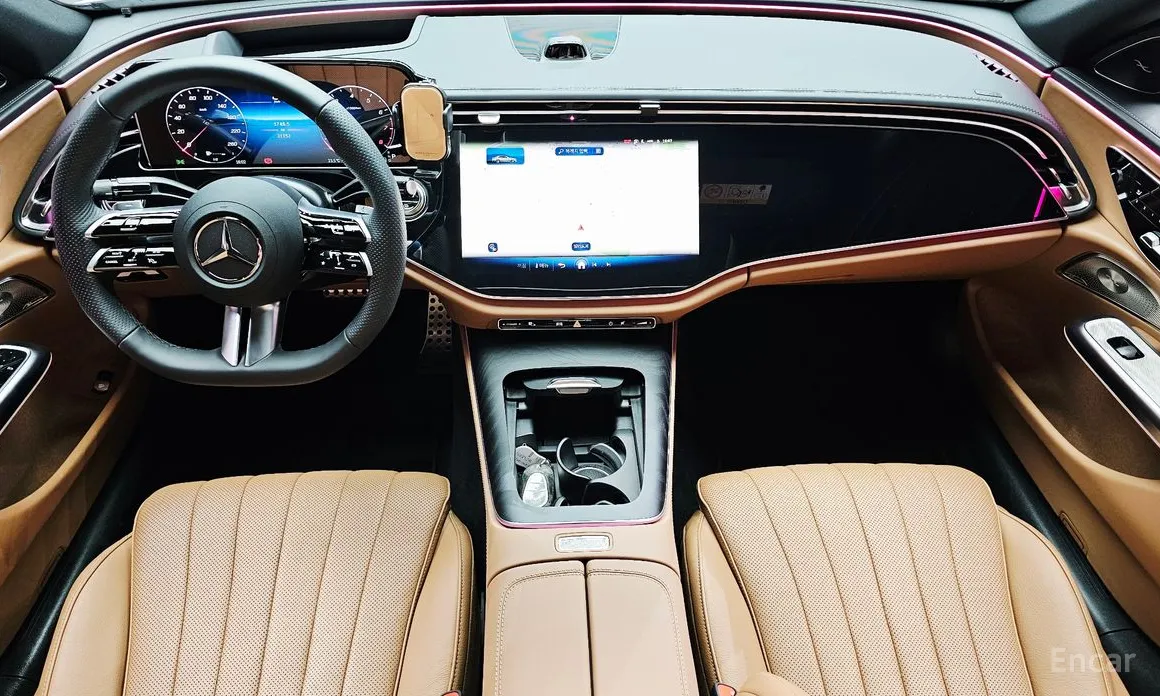 Photo 7 - Mercedes-Benz E-Class