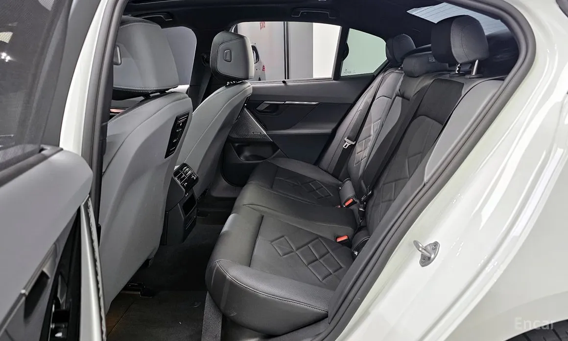 BMW 5 Series 2023 530e M Sport